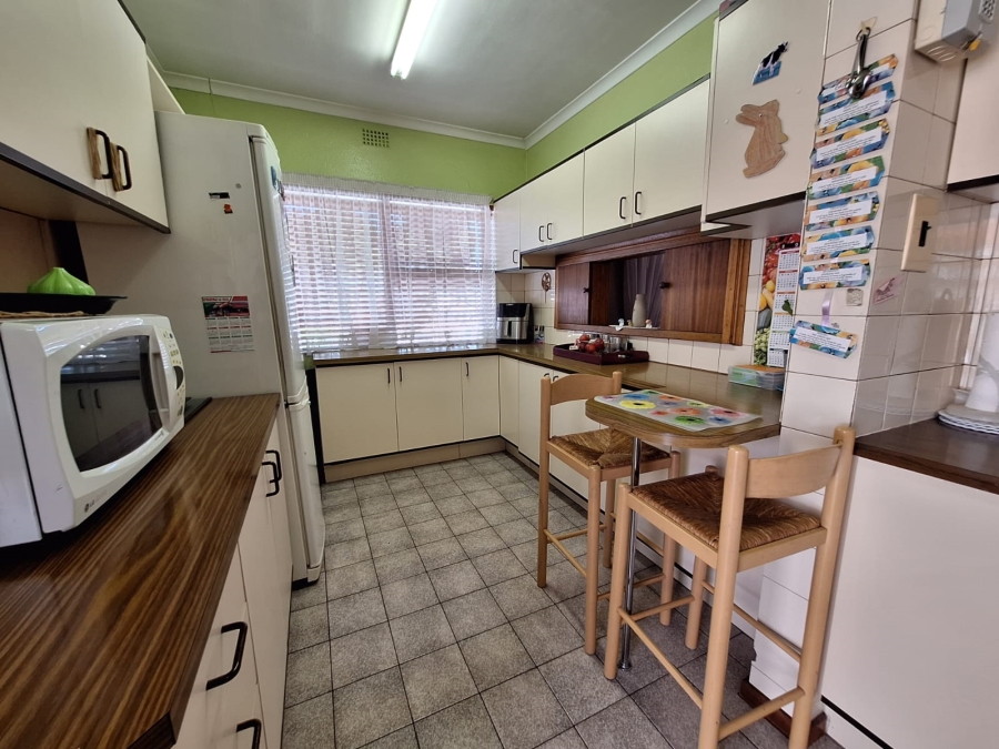 To Let 3 Bedroom Property for Rent in Fairways Western Cape